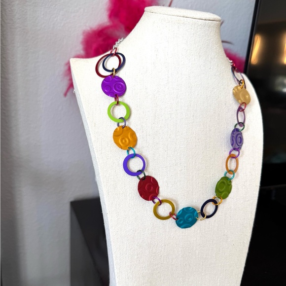 Colorful Circle Metal Link Necklace - Picture 5 of 7